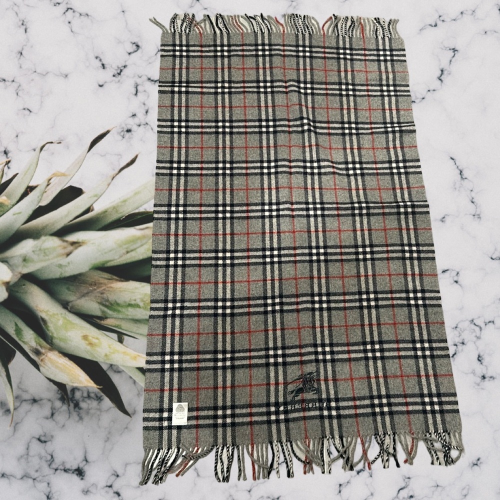 100% Authentic Burberry Classic 100% Cashmere Scarf